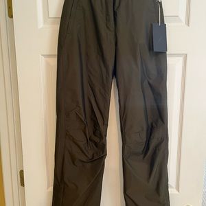 Never been worn POST CARD chocolate ski pants size Euro 42 made in Italy.